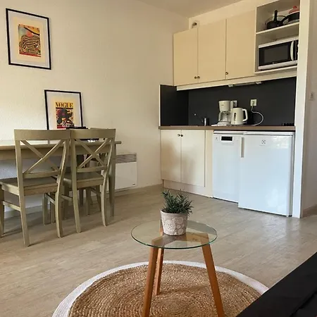 Joli Studio 4 Pers- Golf De Valescure St Raphael * Сен-Рафаэль
